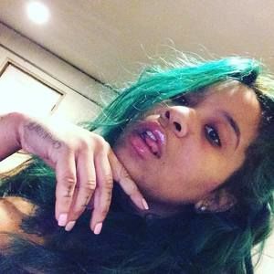 Meet your Posher, Adriane