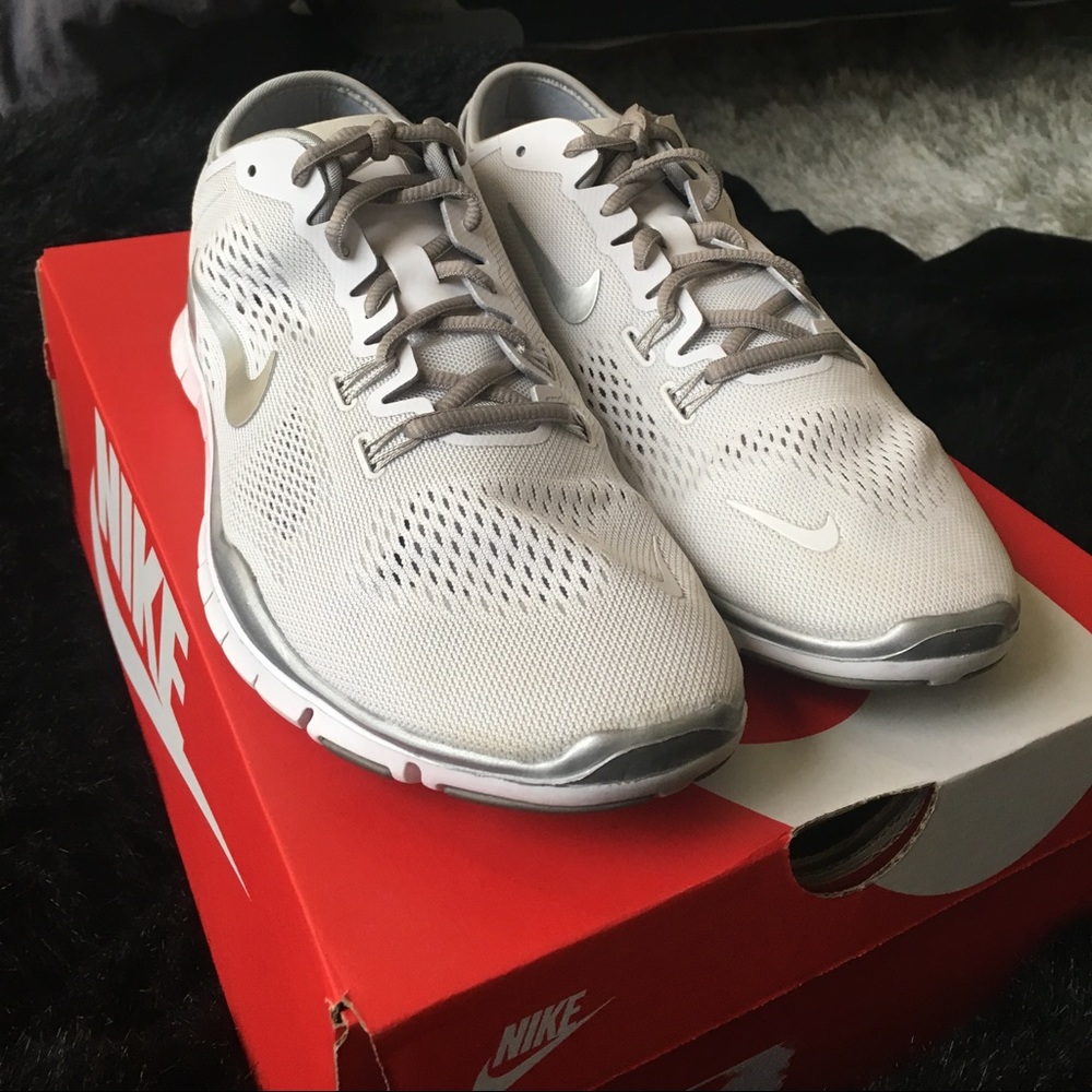 Nike Free 5.0 TR fit 4 - women's - size 9