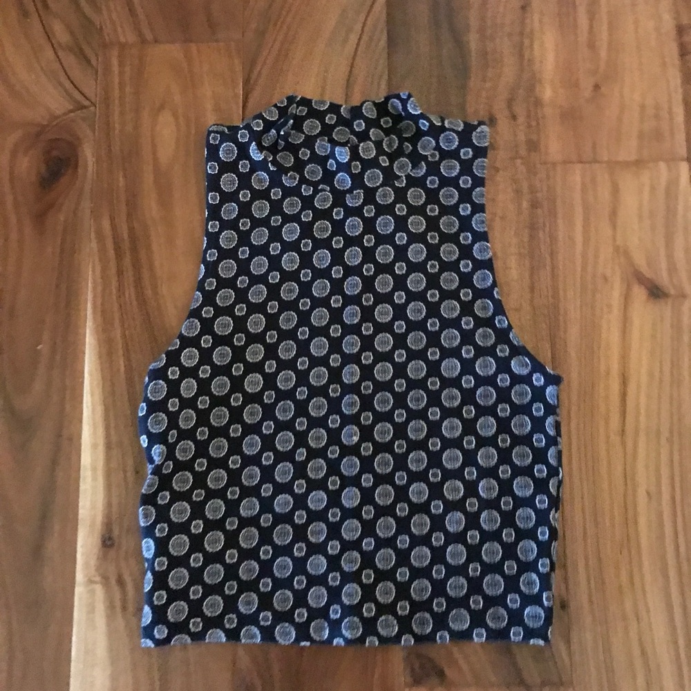 Navy printed crop tank