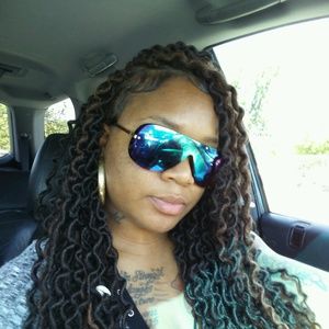 Meet your Posher, Lakell