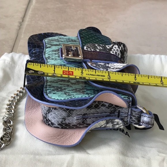 Fendi wave baguette hand bag - Picture 7 of 8