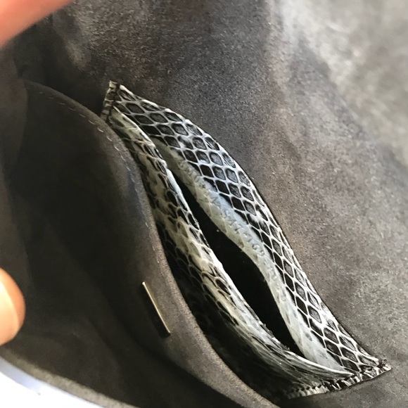 Fendi wave baguette hand bag - Picture 2 of 8