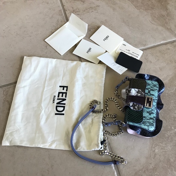 Fendi wave baguette hand bag - Picture 5 of 8