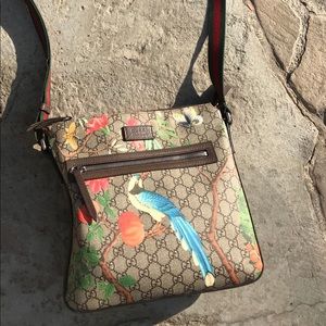 Gucci Messenger Bag