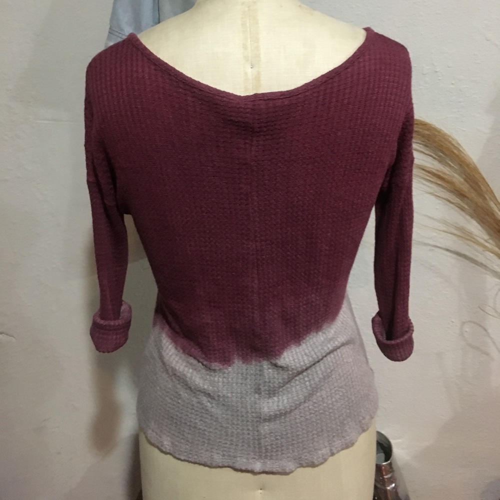 Berry Gray Crossed front Ombré Top!! ❤️😍 - Picture 3 of 3