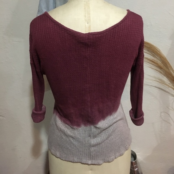 Berry Gray Crossed front Ombré Top!! ❤️😍 - Picture 3 of 3