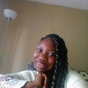 Meet your Posher, Yolanda