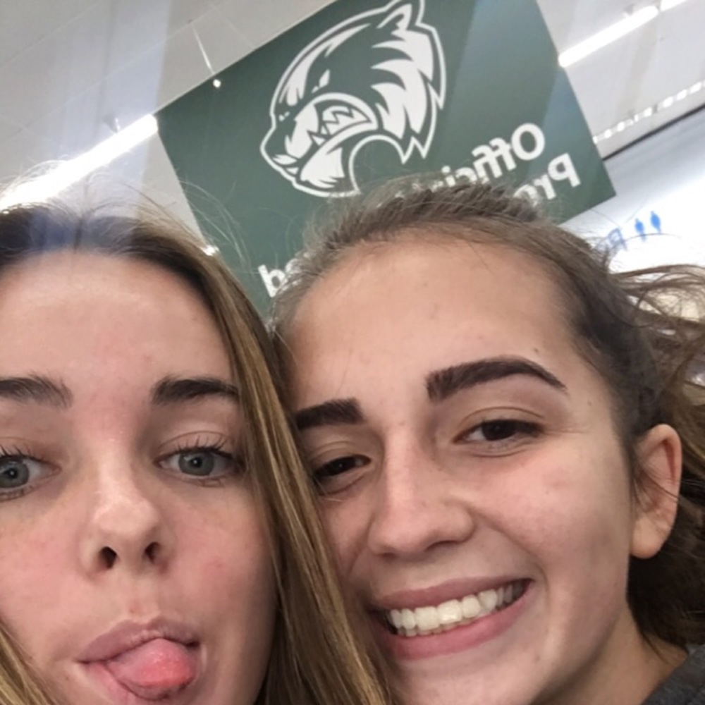 Meet your Posher, Chloe