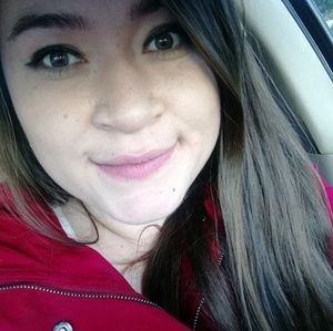 Meet your Posher, Marcela