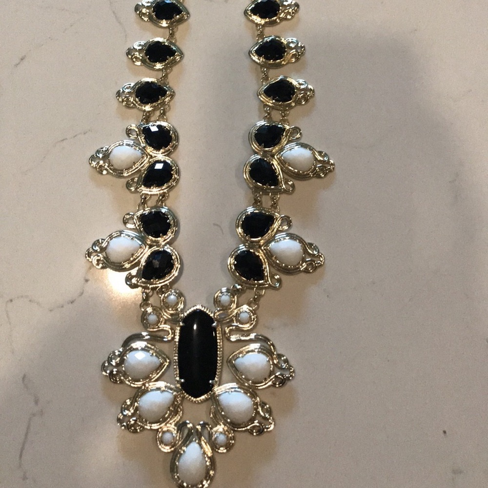 Kendra Scott tedi necklace