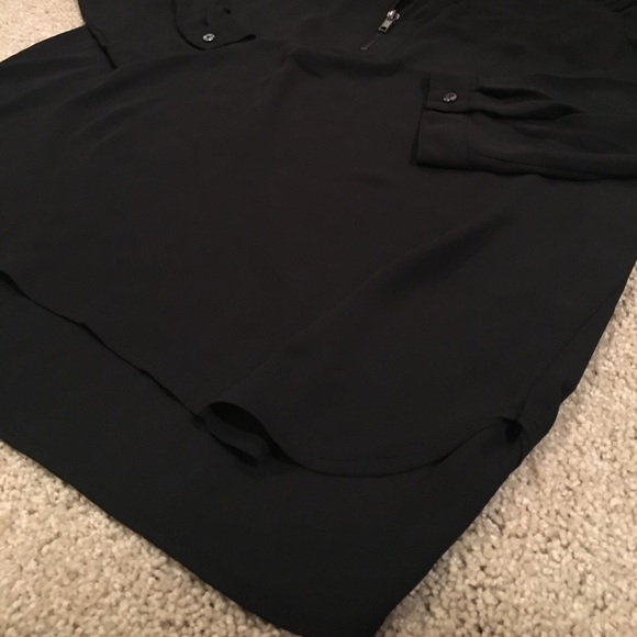 Edgy Flattering Black Blouse M - Picture 5 of 7