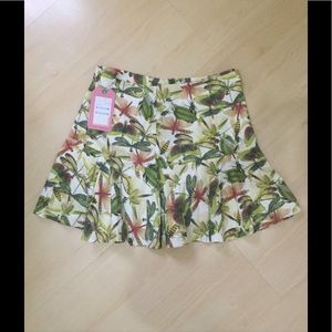 high waist linen skirt  trumpet flared bottom.