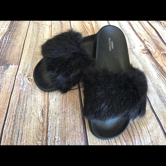 🖤Glam Faux Fur Slides Size 6🖤 - Picture 3 of 8
