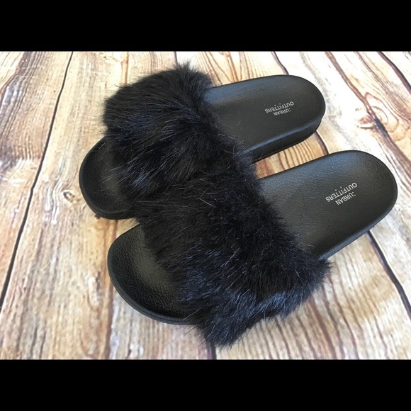 🖤Glam Faux Fur Slides Size 6🖤 - Picture 6 of 8