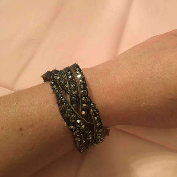 Bling bracelet!! - Picture 1 of 4