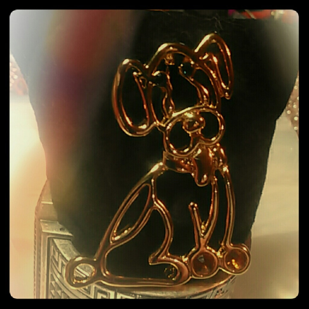 Dog brooch