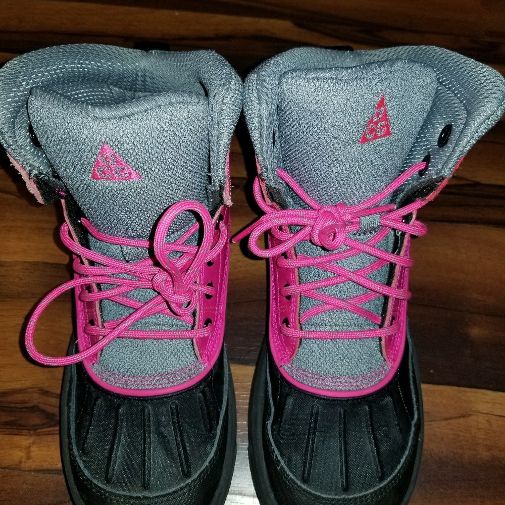 Nike pink and grey boots 5.5Y/7 women's