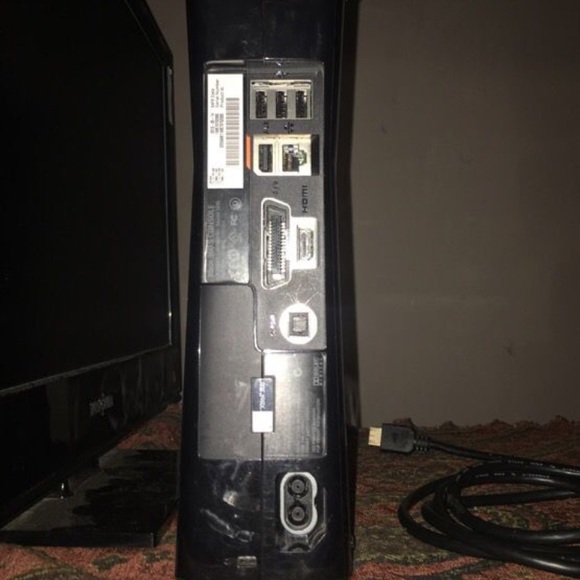 Xbox 360 - Picture 2 of 5