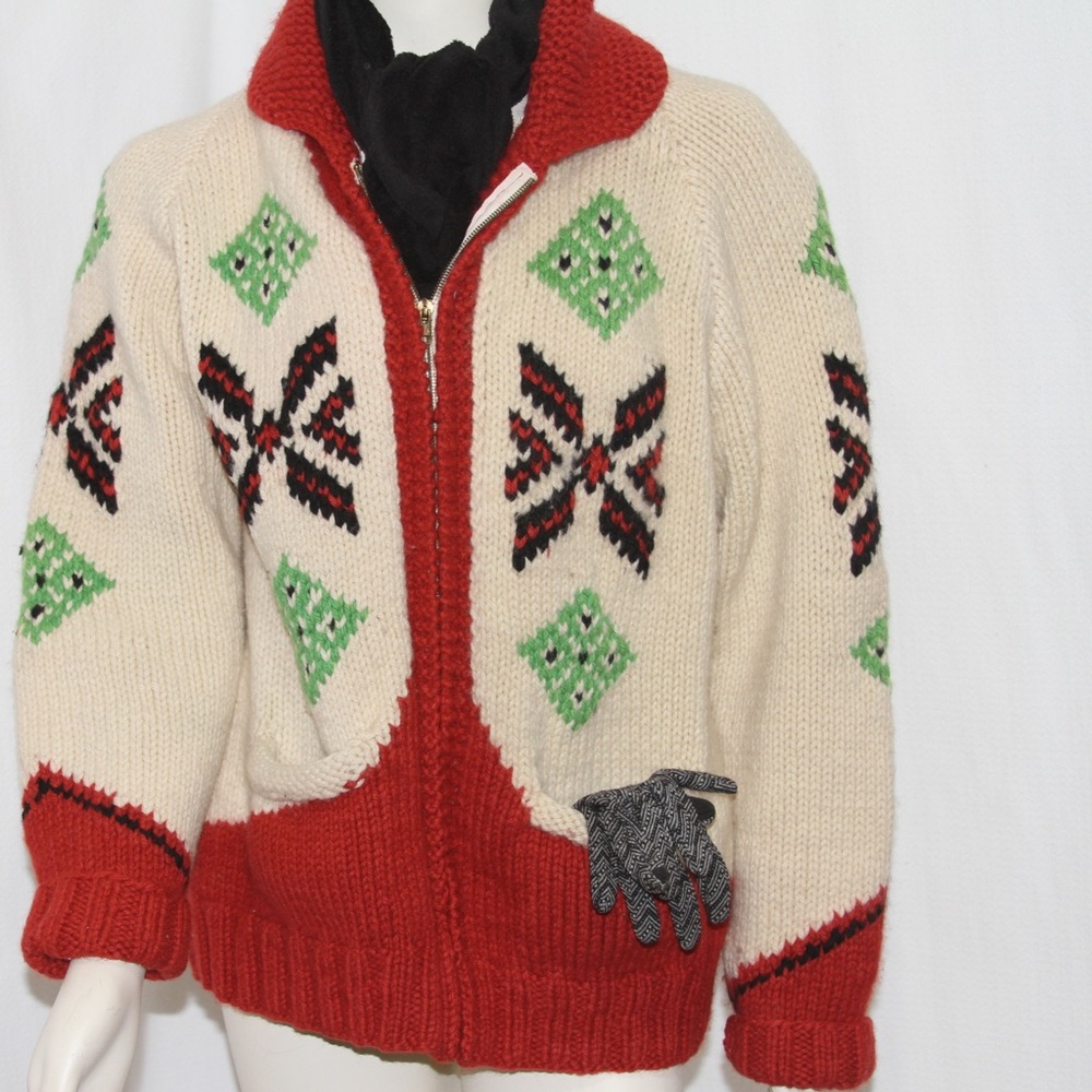 VINTAGE Hand knit Wool Sweater 1967