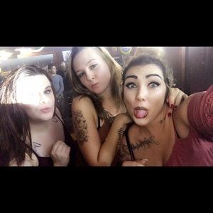 Meet your Posher, Alexis