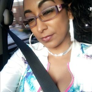 Meet your Posher, Candice