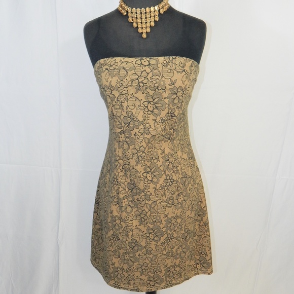 Younique Dresses & Skirts - Younique Strapless Floral Print Dress size L
