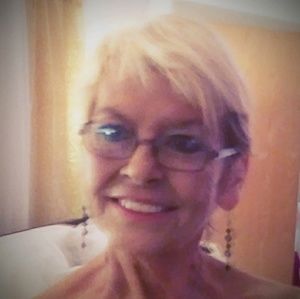 Meet your Posher, Vicki