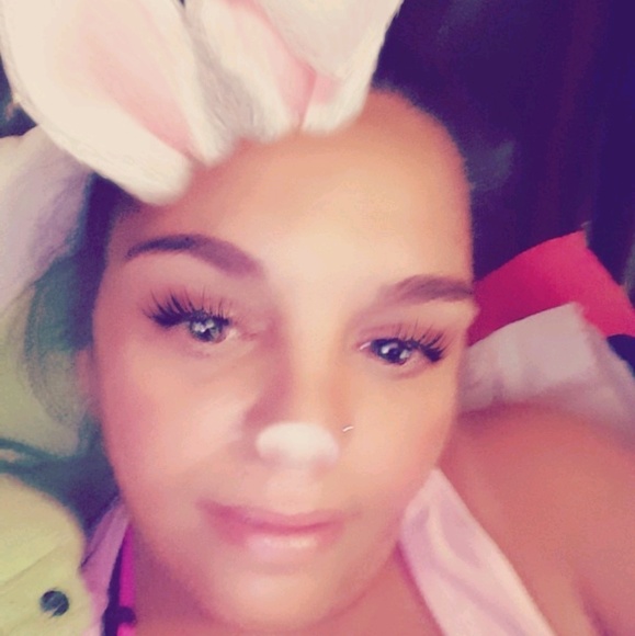 Meet your Posher, Sandra - Picture 1 of 1