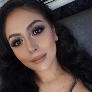 Meet your Posher, Adriana