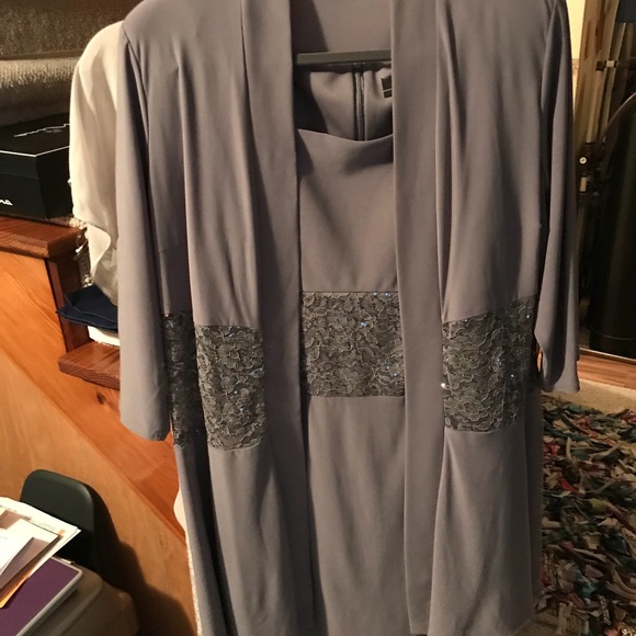 Dress - Picture 6 of 6