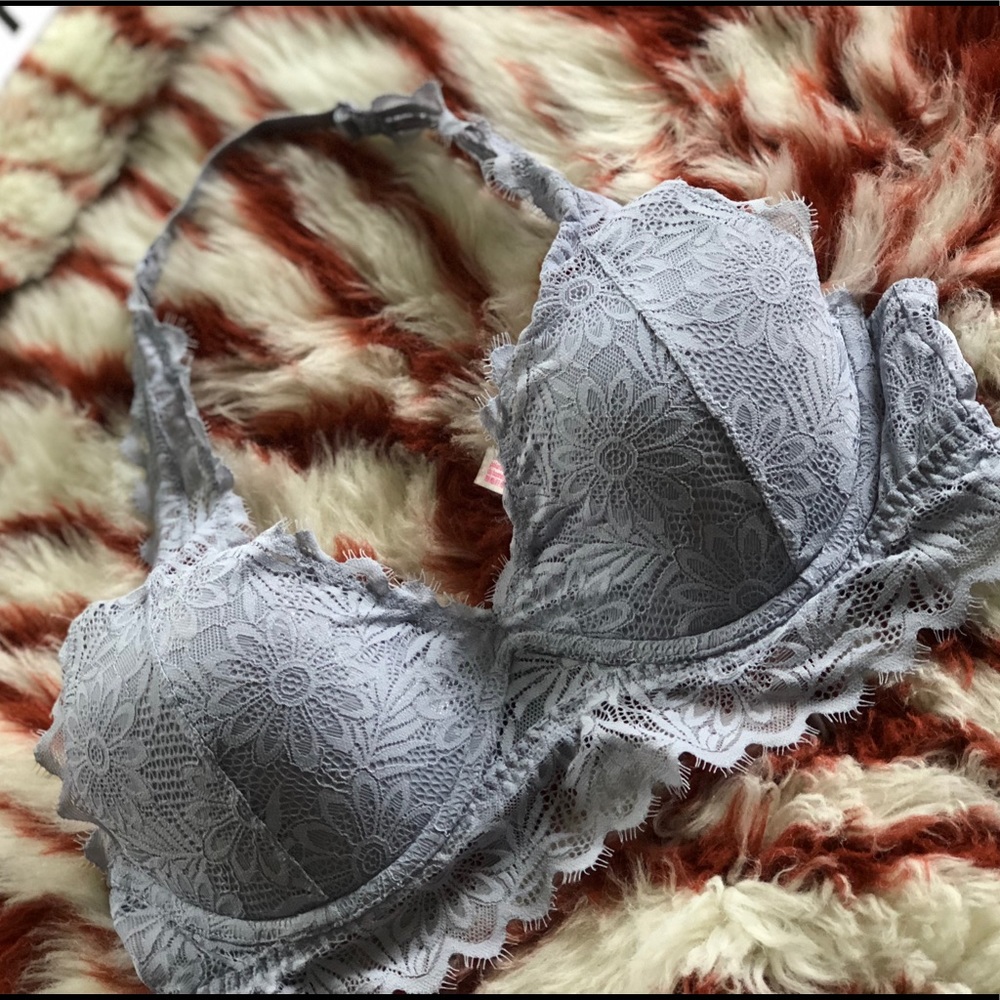 SOLD ON M VS Pink Lightly Lined Halter Bralette