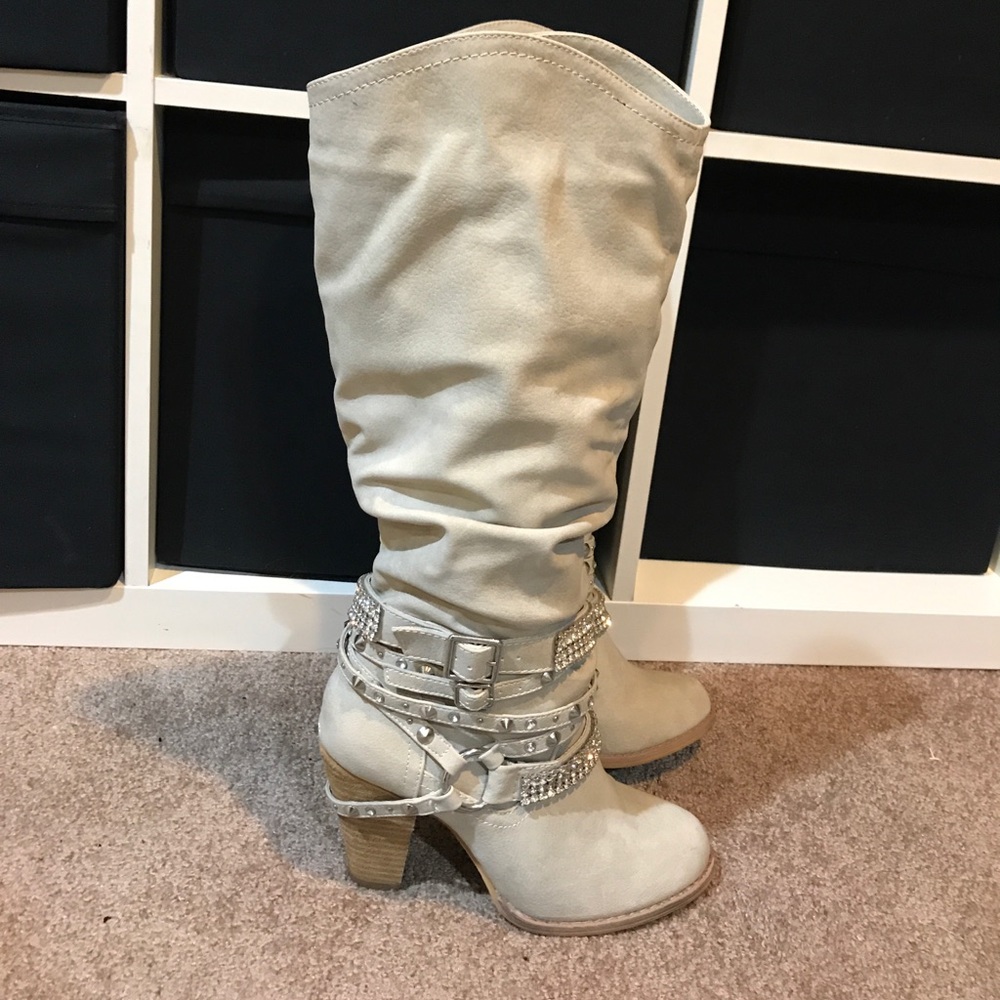 Not rated bling boots 7.5 cream