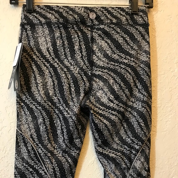 OP Standing Tree Athletic Gear , No Sheen Leggings - Picture 6 of 7