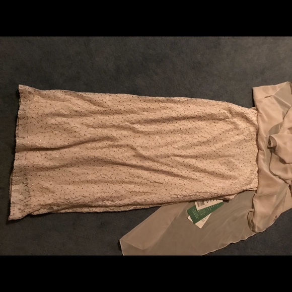 Dress - Picture 5 of 6