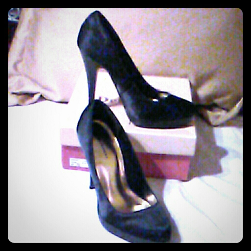 Black satin platform pump, black wood stacked heel