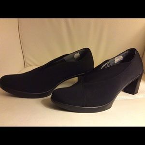 SALE—Price slash! Naot Lucente Black Stretch Shoes