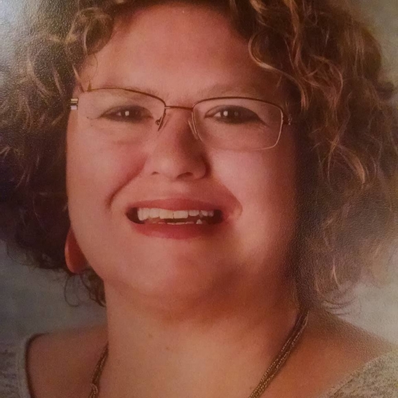 Meet your Posher, Lisa - Picture 1 of 1