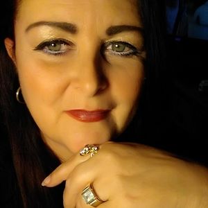 Meet your Posher, Tonya