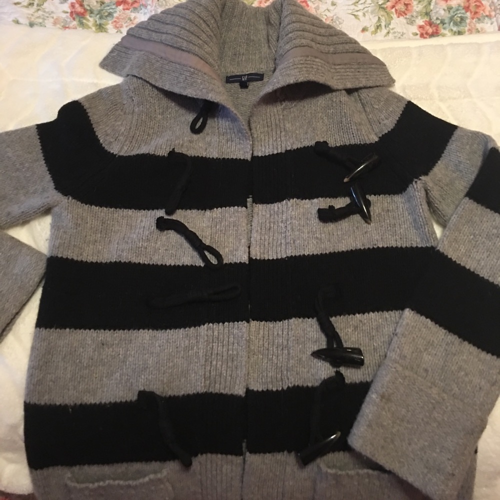 Link sweater jacket