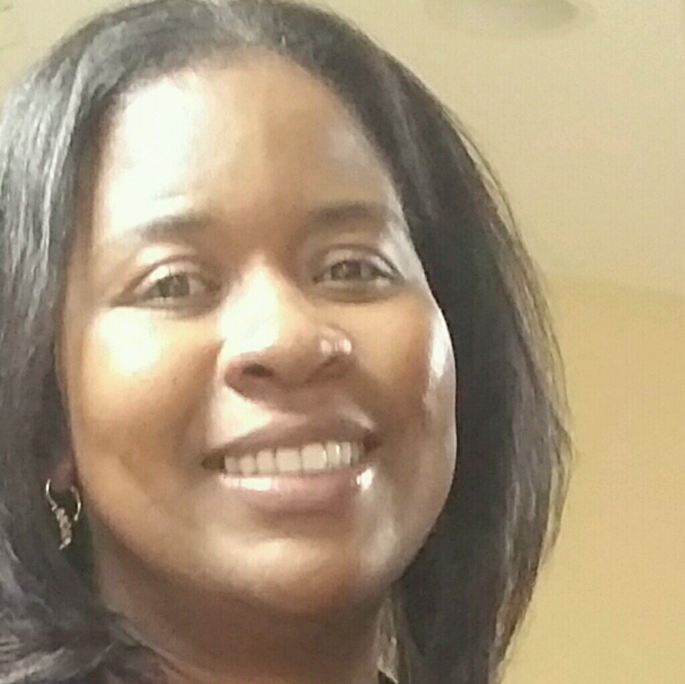 Meet your Posher, Dionne