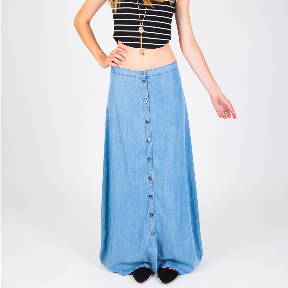 BNWT! Button down denim maxi skirt by lovestitch.