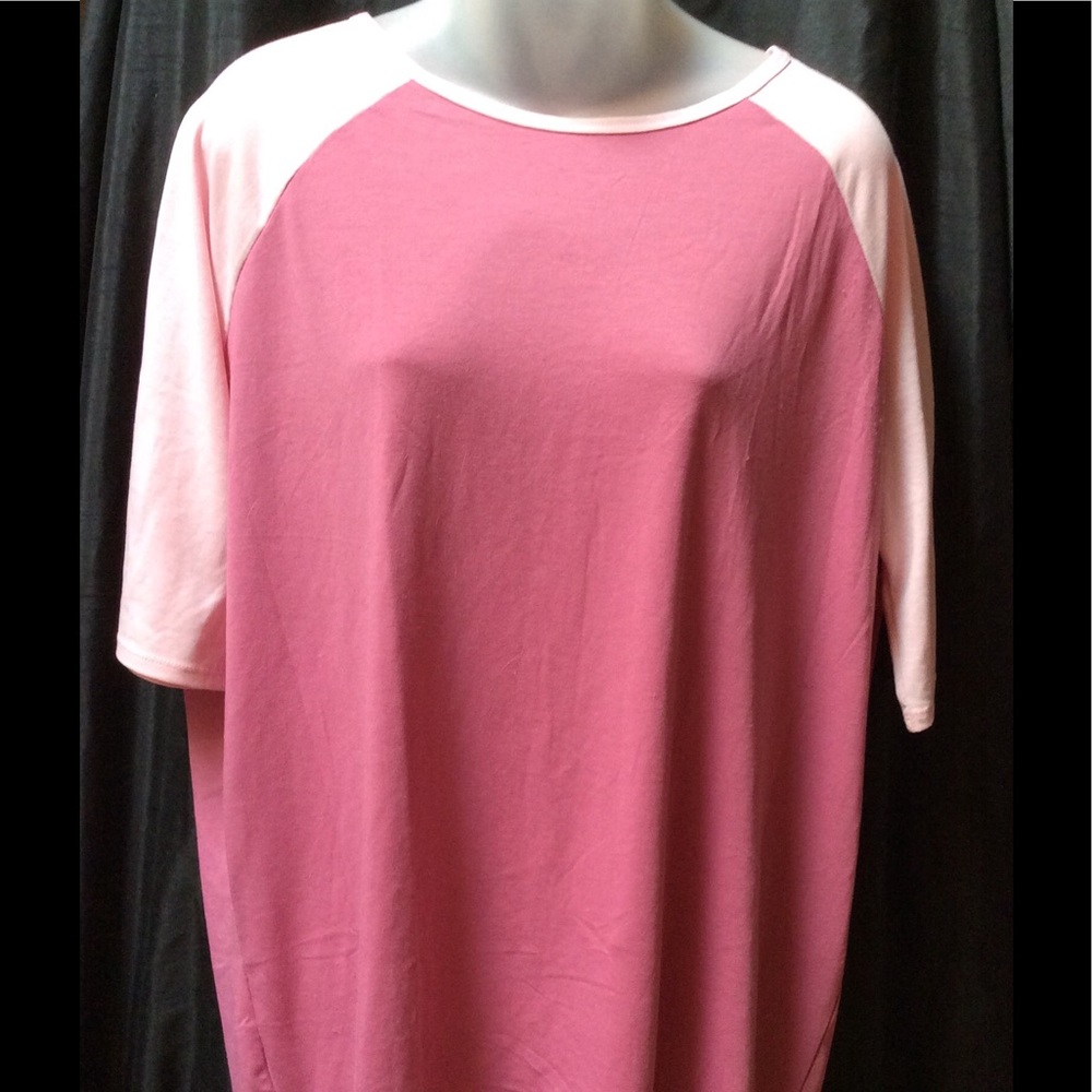 LuLaRoe XS pink Randy t-shirt NWOT