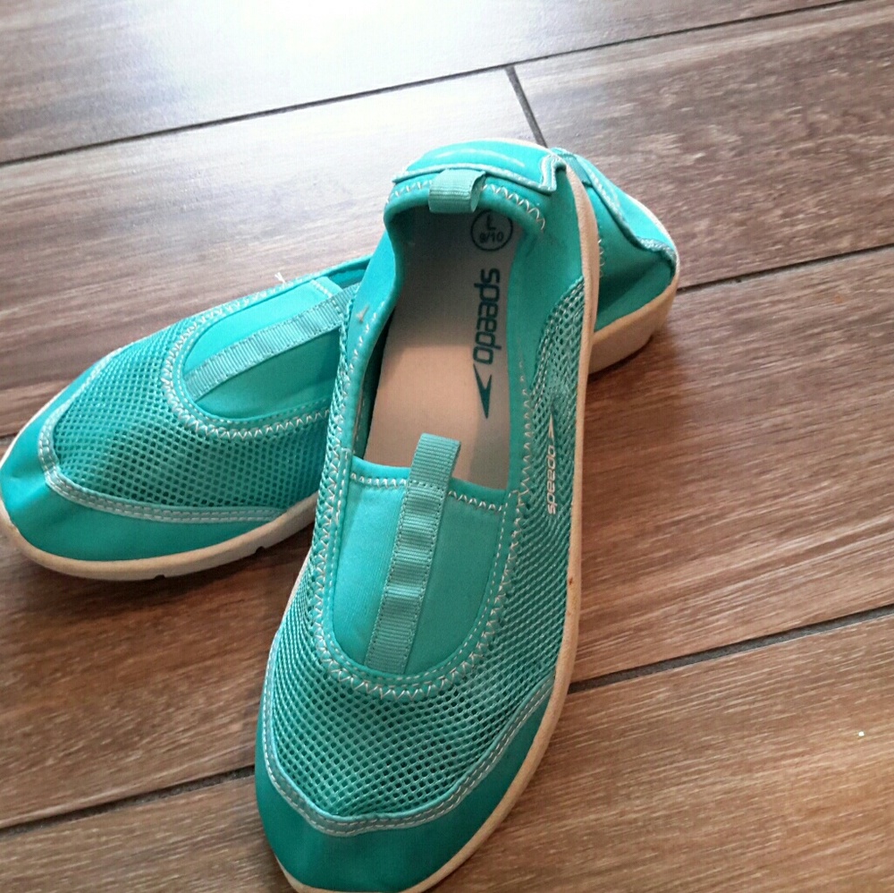 Speedo shoes