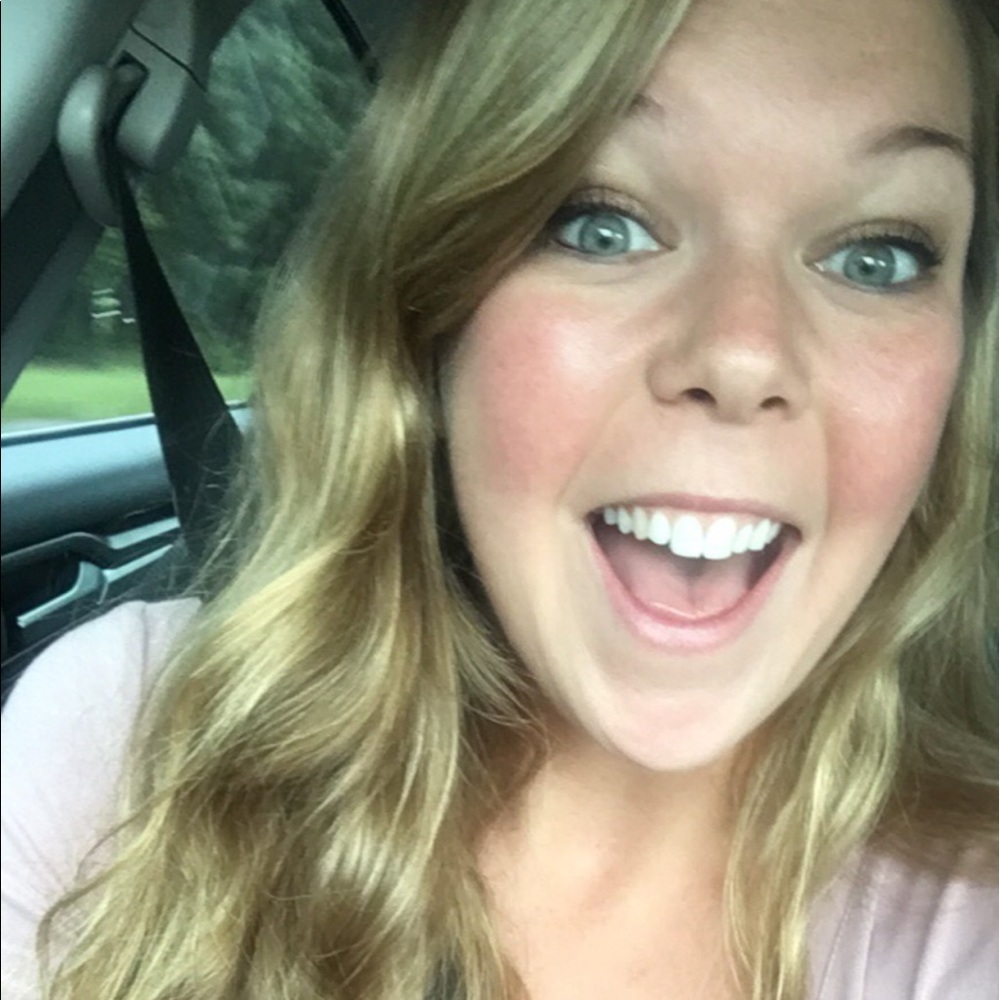 Meet your Posher, Jessica