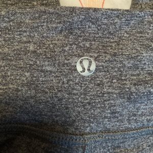 Lululemon crop leggings size 6
