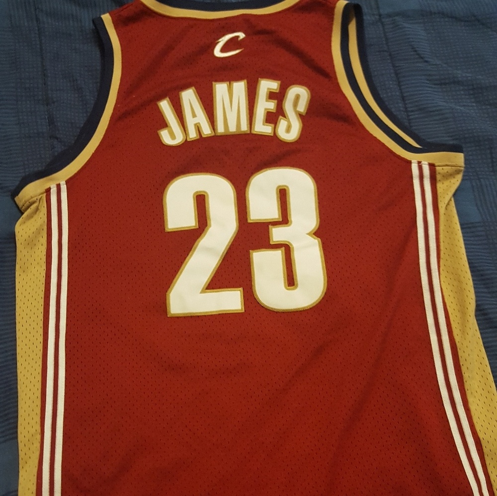 Vintage Lebron James jersey rookie season
