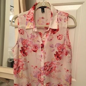 Sleeveless blouse by Forever 21