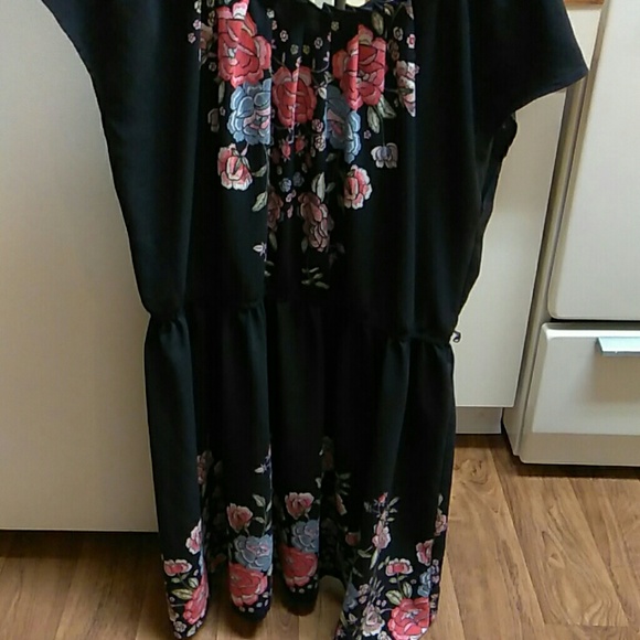 Dress - Picture 3 of 3