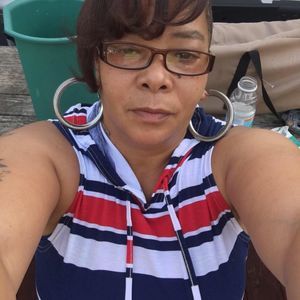 Meet your Posher, Tonia