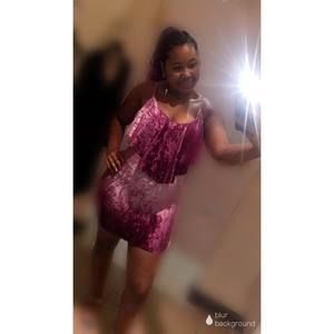 Meet your Posher, Dinorah